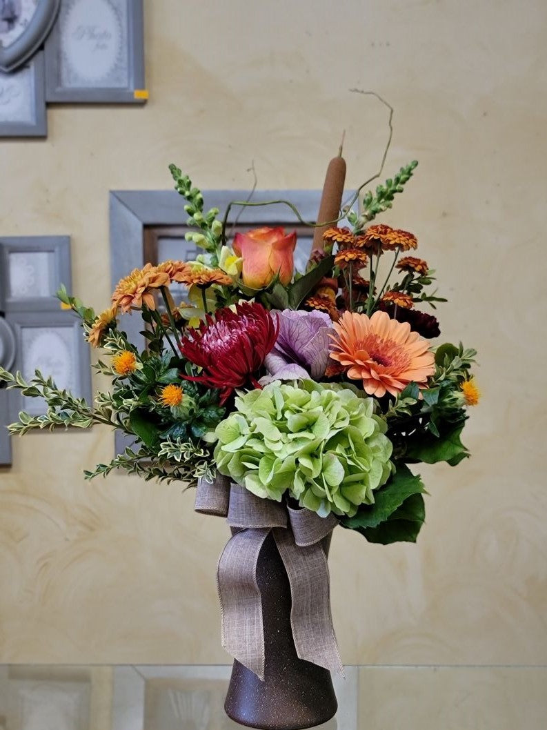 Vase arrangement No.60 (Photo shown is Medium size. Small $70, Medium $90, Large $110, Extravagant $130 CAD)