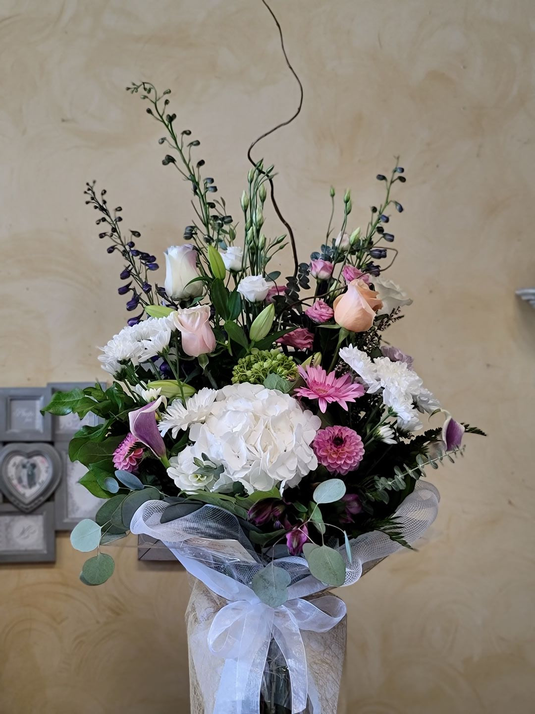 Bouquet No.18 (Photo shown is Large size. Small $100, Medium $120, Large $140, Extravagant $160 CAD)