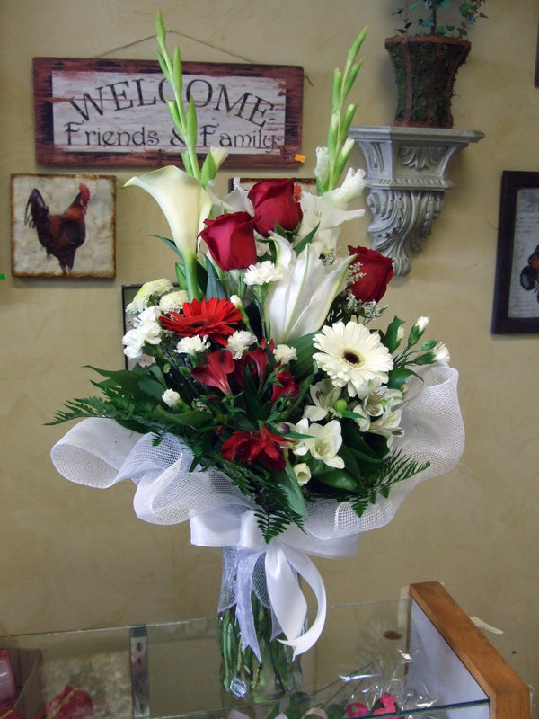 Bouquet No.28 (Photo shown is Large size. Small $95, Medium $115, Large $135 Extravagant $155 CAD)
