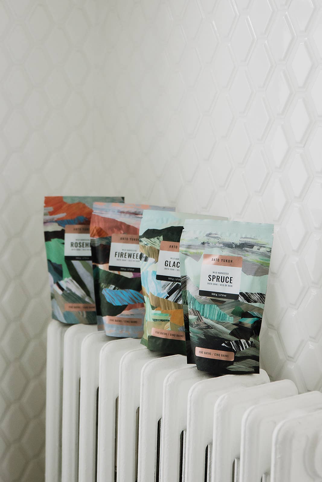 Anto Yukon - Foaming Rosehip Bath Soak - 100 g