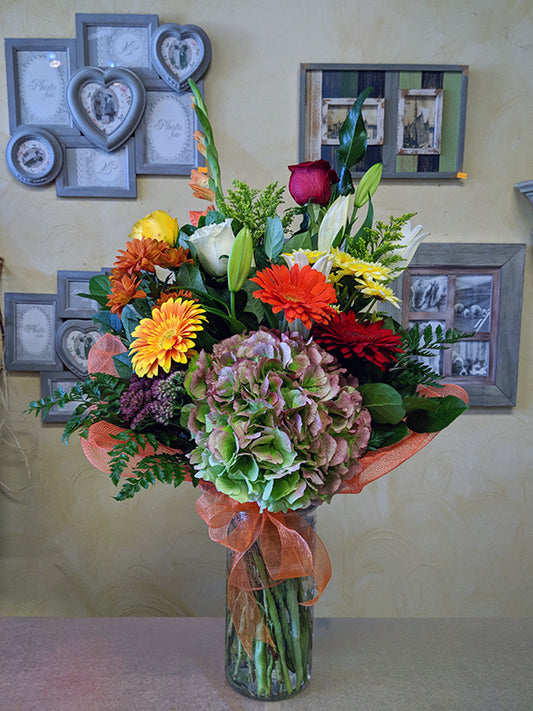 Vase arrangement No.17 (Photo shown is Large size. Small $90, Medium $110, Large $130 Extravagant $150 CAD)