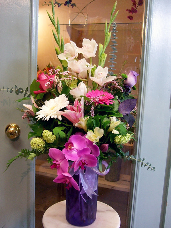 Vase arrangement No.32 (Photo shown is Large size. Small $125, Medium $145, Large $165 Extravagant $185 CAD)