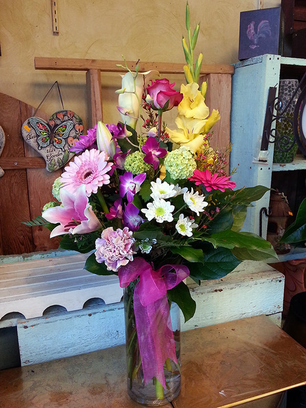 Vase arrangement No.50 (Photo shown is Medium size. Small $90, Medium $110, Large $130 Extravagant $150 CAD)