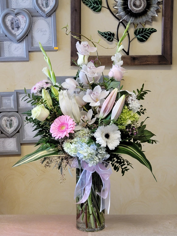 Vase arrangement No.6 (Photo shown is Large size. Small $90, Medium $110, Large $130 Extravagant $150 CAD)