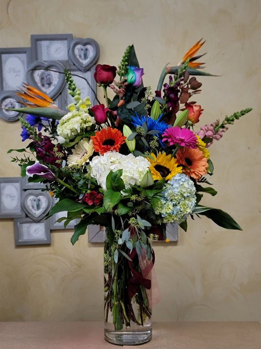 Vase arrangement No.35 (Photo shown is Extravagant size. Small $120, Medium $140, Large $160, Extravagant $180 CAD)